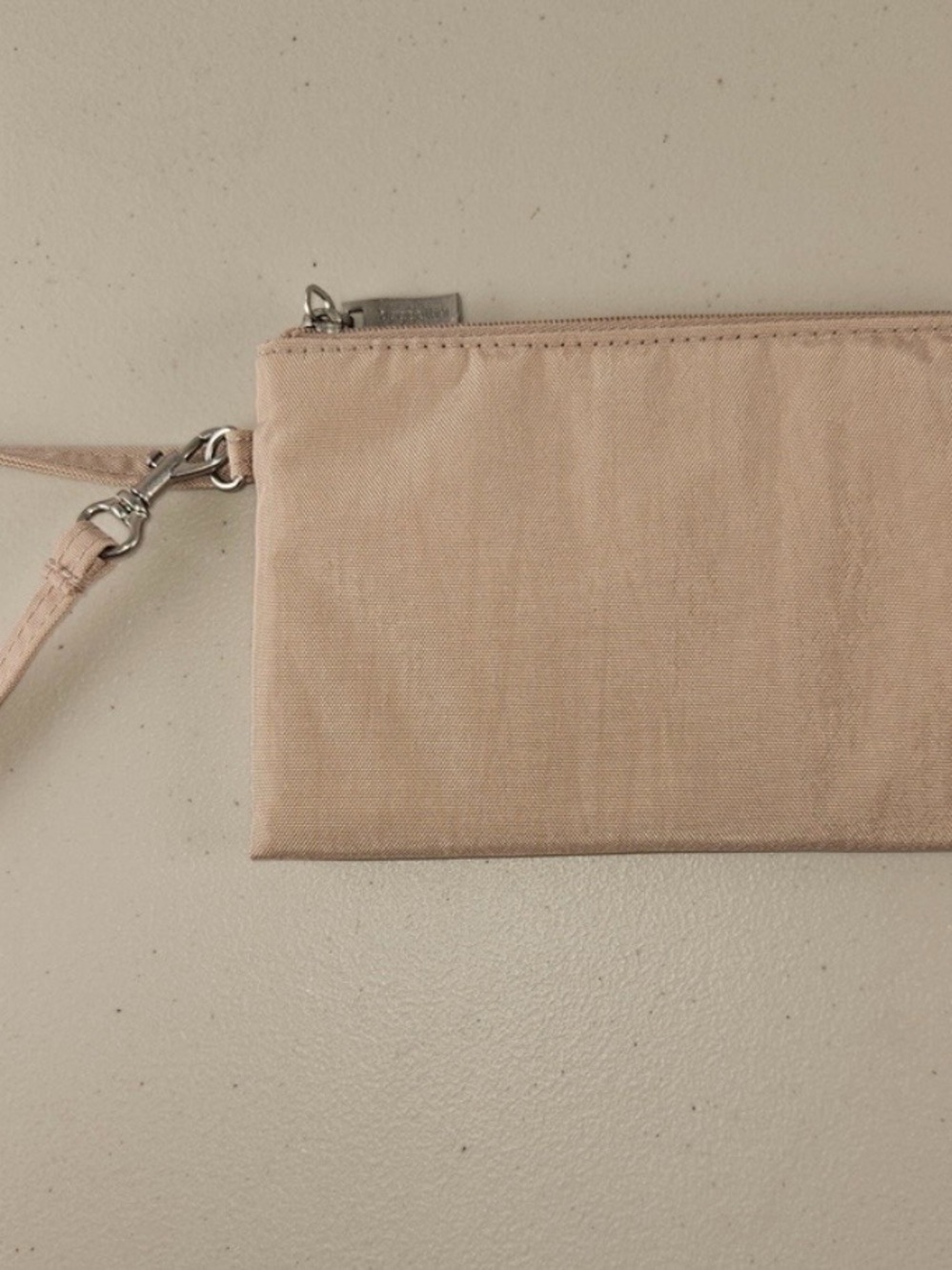NWT Baggallini Blush Pink Wristlet Pouch Water Repellent, RFID Protected - Picture 6 of 10